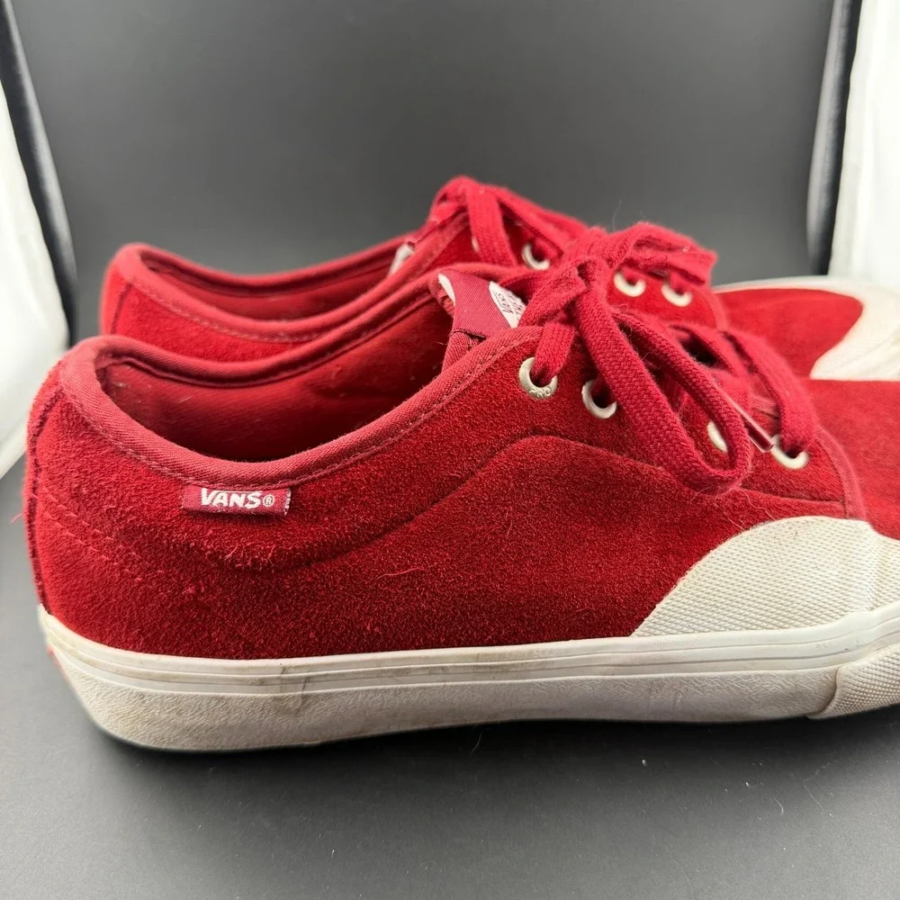 Vans Chukka Low Pro Men 11.5 Skateboard Shoes Red Suede Lace Up Athletic Sneaker